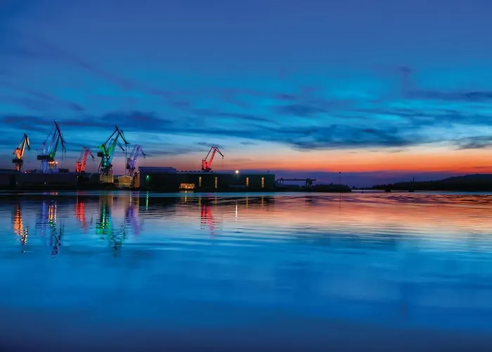 2 Bedroom Stunning In Apartament