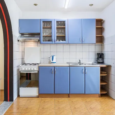 In With Kitchen