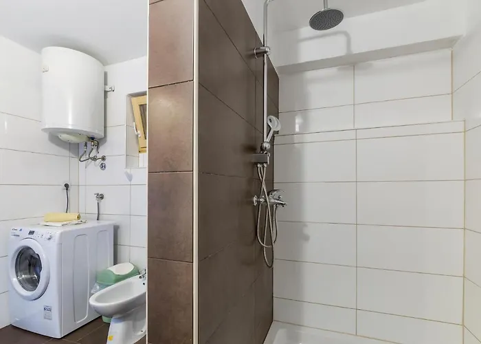 2 Bedroom Stunning In * Pula